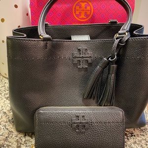 🤩SOLD🤩McGraw TripleCompartmentTote & Wallet